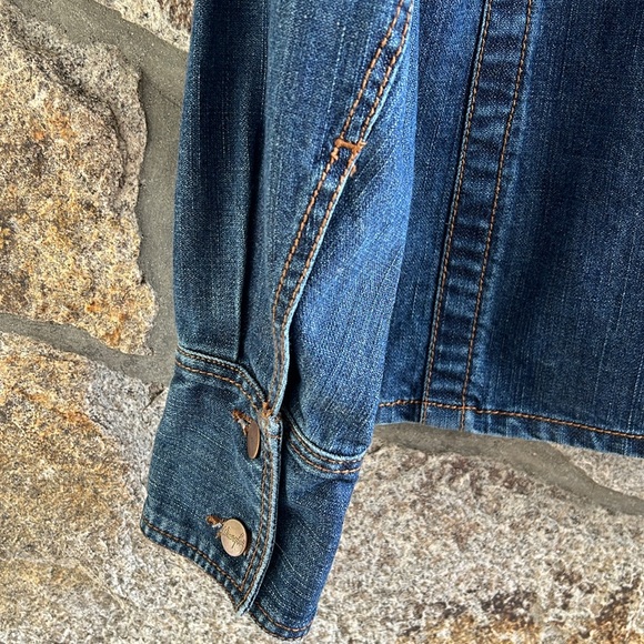 Wrangler Denim Jacket with Brown Corduroy Pocket Trim - Picture 10 of 12